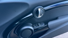 MINI Hatchback 1.5 Cooper Classic Premium 3dr Petrol Hatchback